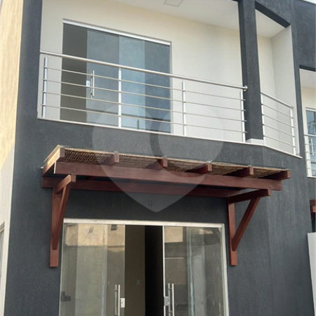 Casa à venda com 3 quartos, sendo 2 suítes, em Taperapuan, Porto Seguro, BA