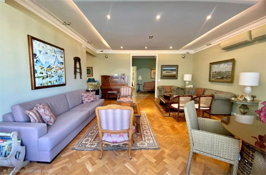 Apartamento à venda com 3 quartos, sendo 1 suíte, em Copacabana, Rio de Janeiro, RJ