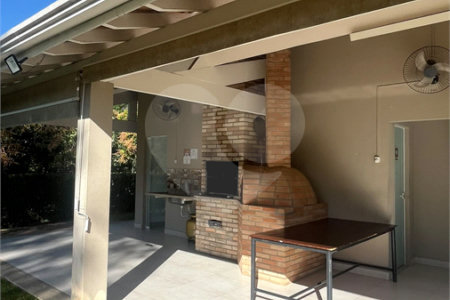 Casa à venda ou para alugar com 2 quartos, sendo 4 suítes, no condomínio Residencial Jardim Bréscia, Indaiatuba - SP
