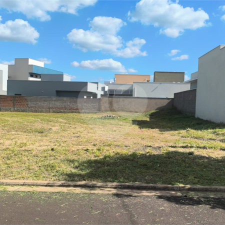 Terreno à venda em Residencial Village Damha III, Araraquara, SP