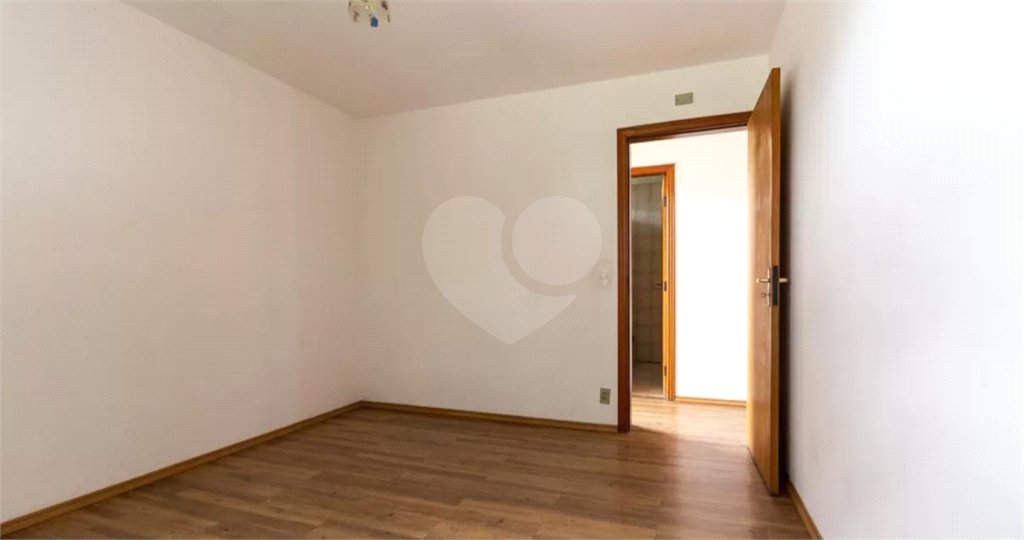 Casa à venda com 4 quartos, sendo 1 suíte, em Vila Tiradentes, São Paulo, SP