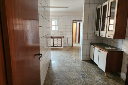 Apartamento à venda com 4 quartos, sendo 2 suítes, no Centro, Araraquara, SP