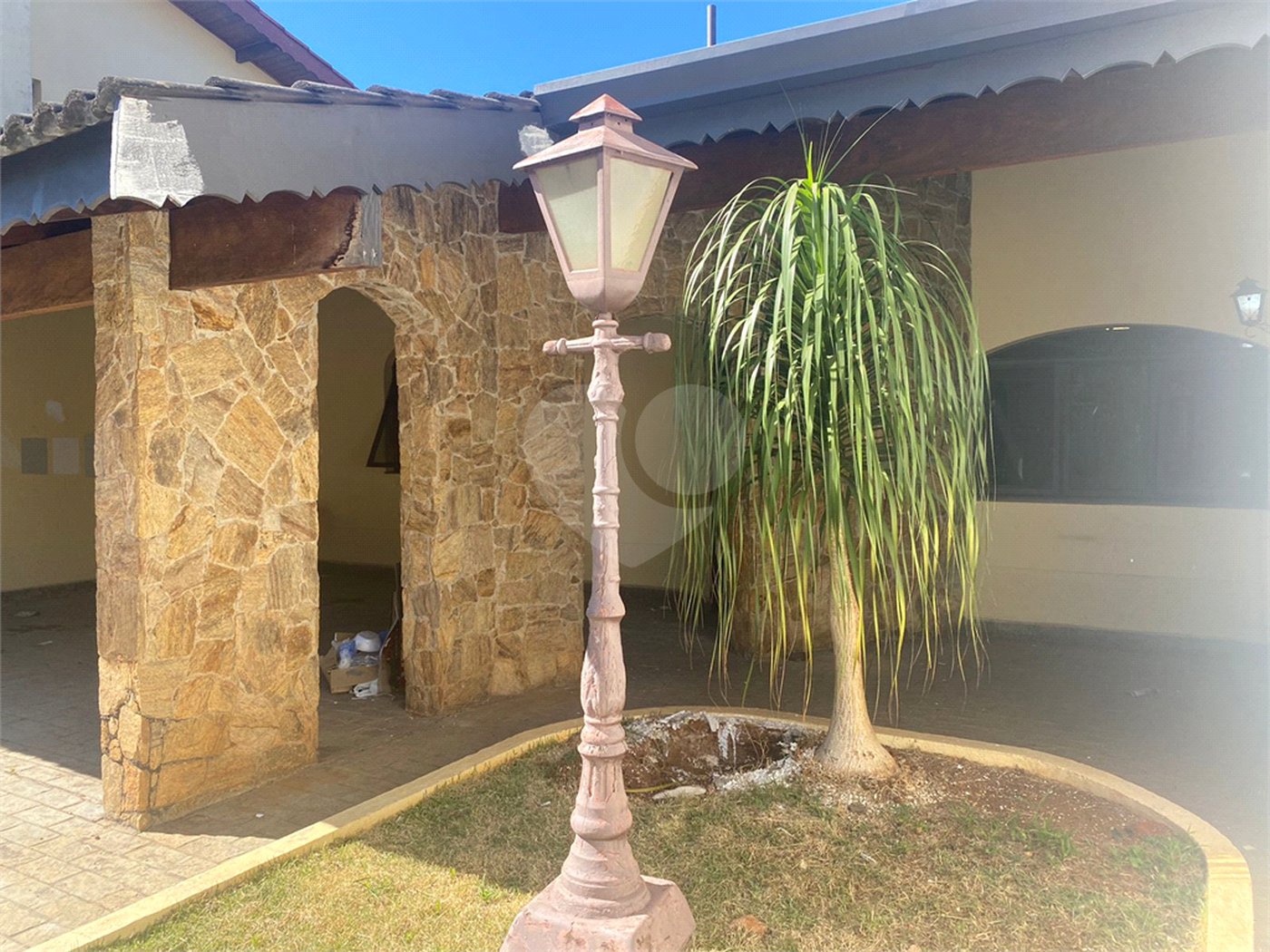 Casa à venda com 4 quartos, sendo 2 suítes,  em Jardim do Lago, Atibaia, SP