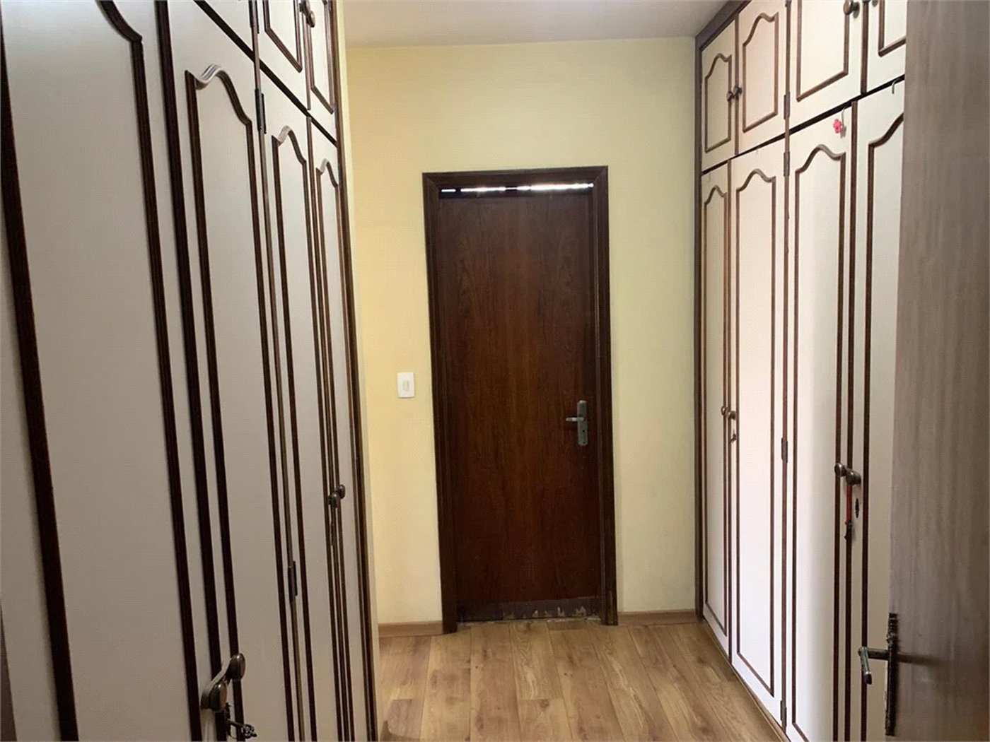 Casa à venda com 4 quartos, sendo 2 suítes, em Vila São Francisco, São Paulo, SP