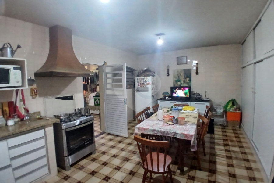 Casa Térrea à venda com 4 quartos, sendo 1 suíte, em Vila Mazzei, São Paulo, SP