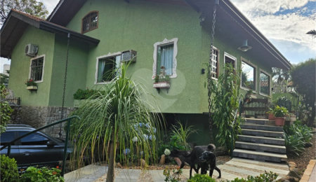 Casa à venda com 4 quartos, sendo 3 suítes, em Jardim Tapajós, Atibaia, SP