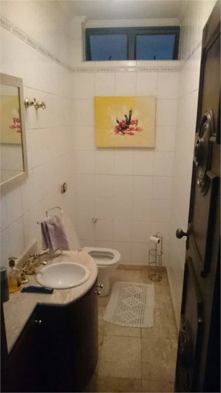 Sobrado à venda com 5 quartos, sendo 2 suítes, em Brooklin Paulista, São Paulo, SP
