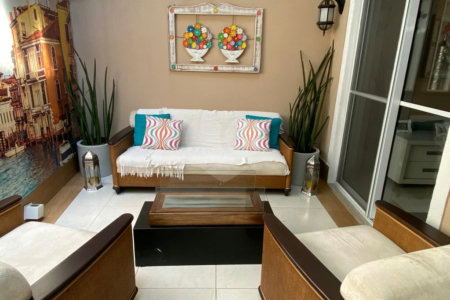 Casa à venda com 4 quartos, sendo 2 suítes, no condomínio Sunríse, São Paulo - SP