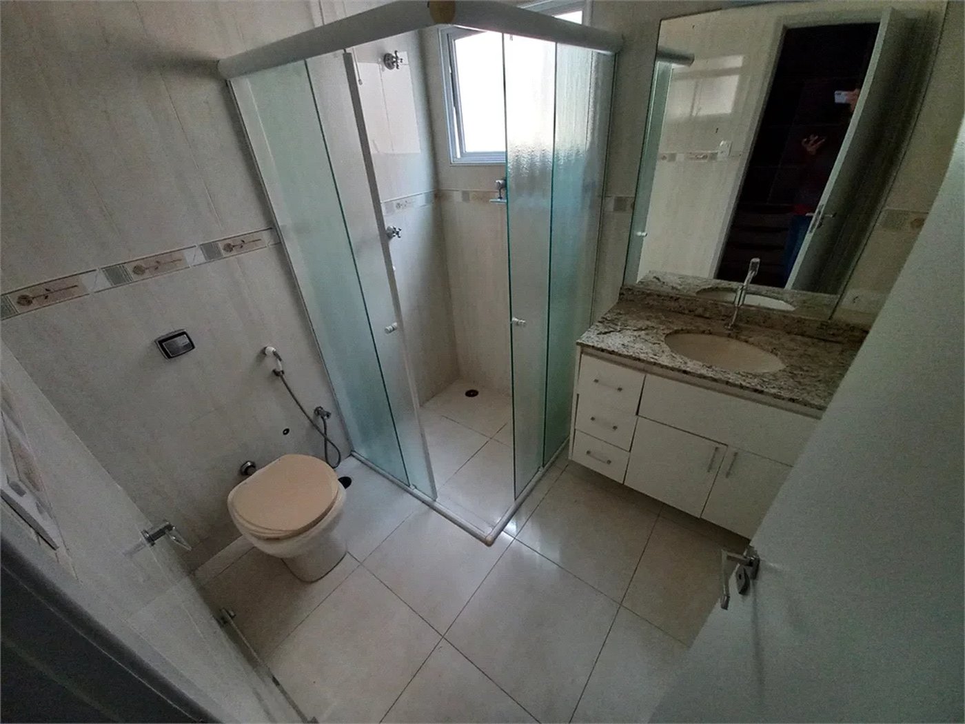 Sobrado à venda com 3 quartos, sendo 1 suíte, em Lar São Paulo, São Paulo, SP
