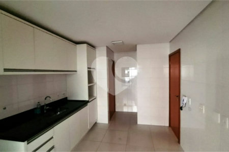 Apartamento à venda com 3 quartos, sendo 2 suítes, em Santa Teresinha, São Paulo, SP