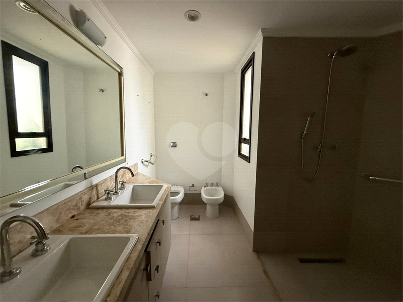 Apartamento à venda com 3 quartos, sendo 1 suíte, em Jardim Paulista, São Paulo, SP