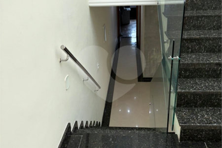 Casa à venda com 4 suítes em Vila Lavínia, Mogi das Cruzes, SP