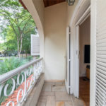 Casa à venda com 4 quartos, sendo 2 suítes, no condomínio Vila das Flores, São Paulo - SP