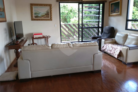 Apartamento à venda com 3 quartos, sendo 1 suíte, no Centro, Araraquara, SP