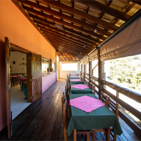 Hotel à venda com 15 quartos, sendo 4 suítes,  no Centro (canguera), São Roque, SP
