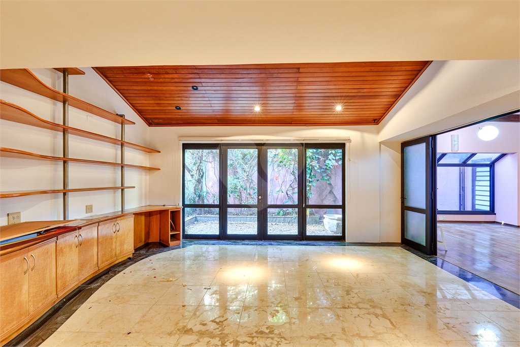 Casa à venda com 3 quartos, sendo 1 suíte, em Brooklin, São Paulo, SP