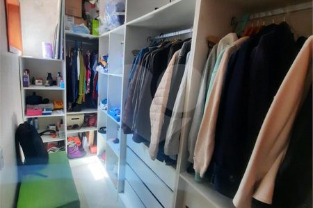 Sobrado à venda com 3 quartos, sendo 1 suíte,  em Jardim Nathalie, Mogi das Cruzes, SP