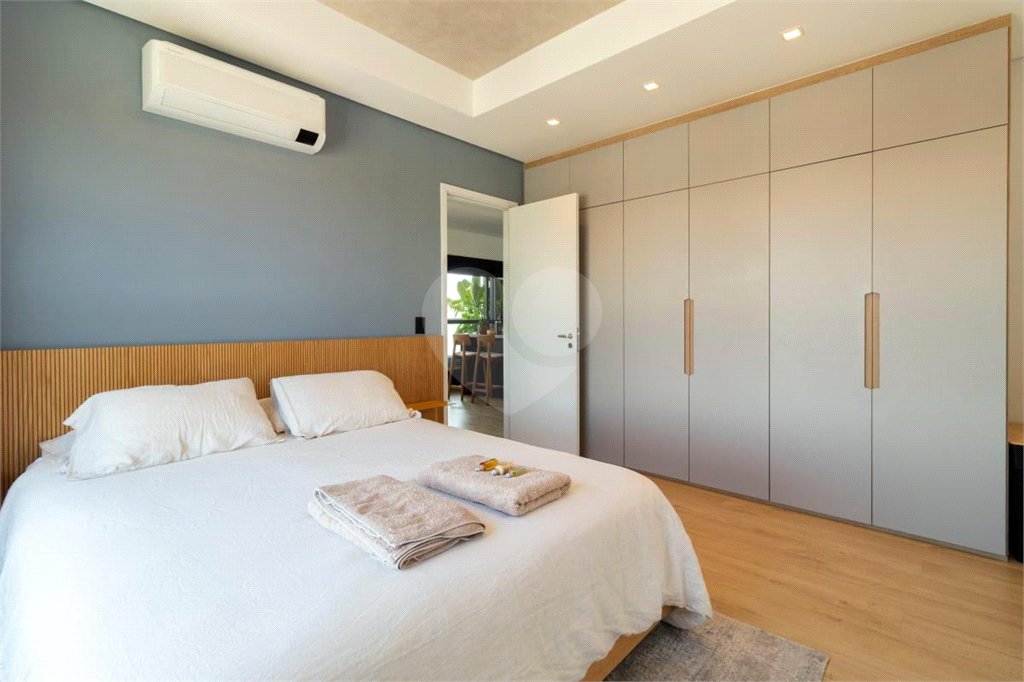 Apartamento à venda com 3 quartos, sendo 2 suítes, em Pinheiros, São Paulo, SP