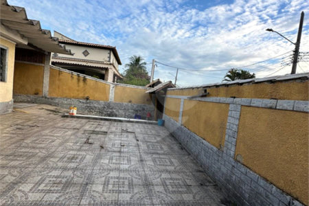 Casa à venda com 3 quartos em Santa Cruz, Rio de Janeiro, RJ