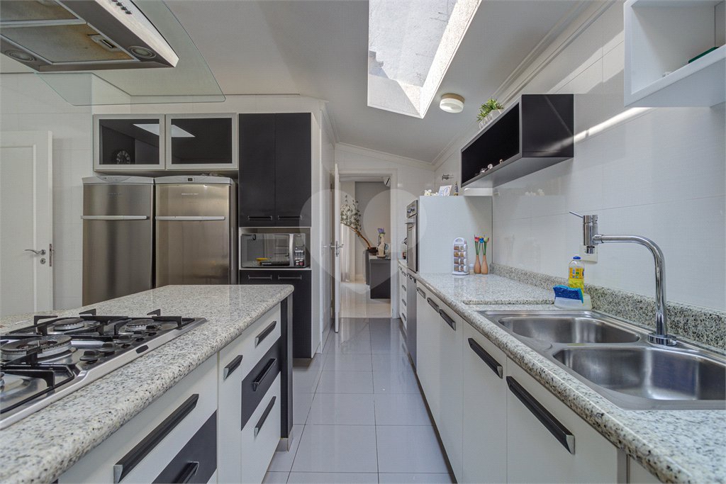 Casa à venda com 5 quartos, sendo 3 suítes, em Chácara Monte Alegre, São Paulo, SP