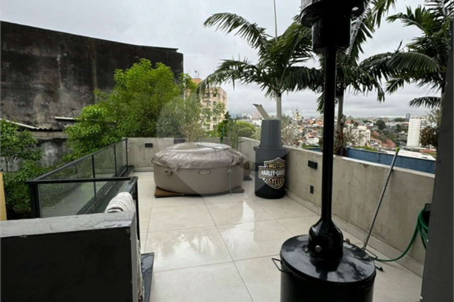 Casa à venda com 3 quartos, sendo 1 suíte, no condomínio Residencial Vegas, São Paulo - SP
