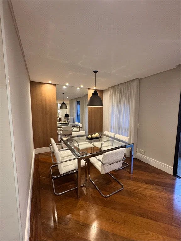 Apartamento à venda com 3 suítes em Vila Suzana, São Paulo, SP