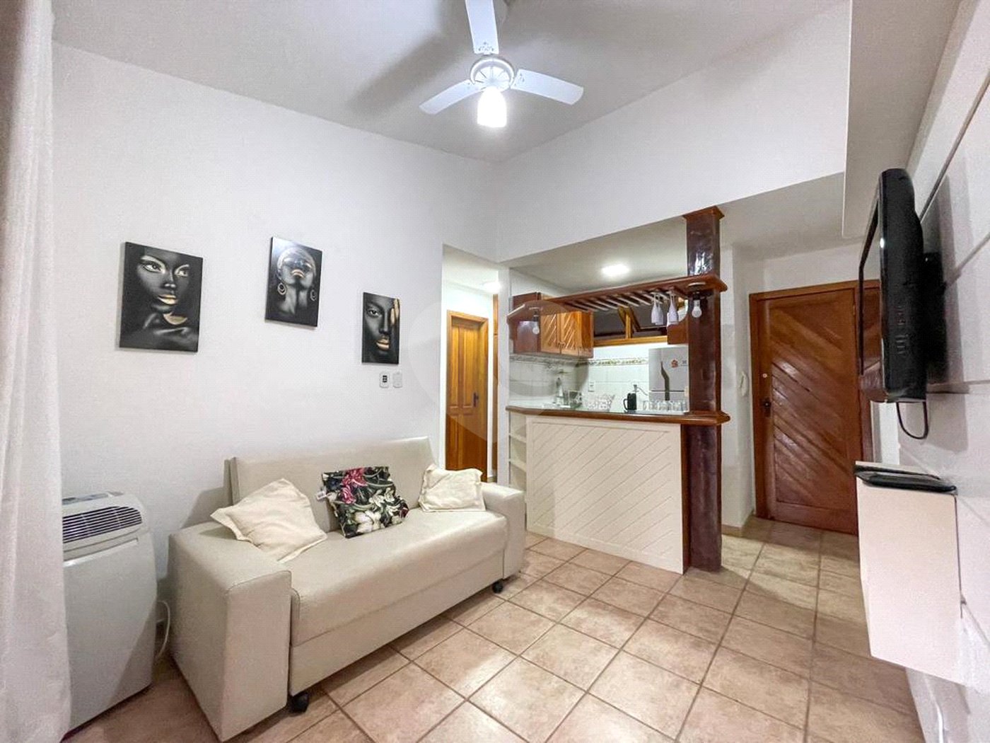 Apartamento à venda com 1 quarto em Taperapuan, Porto Seguro, BA