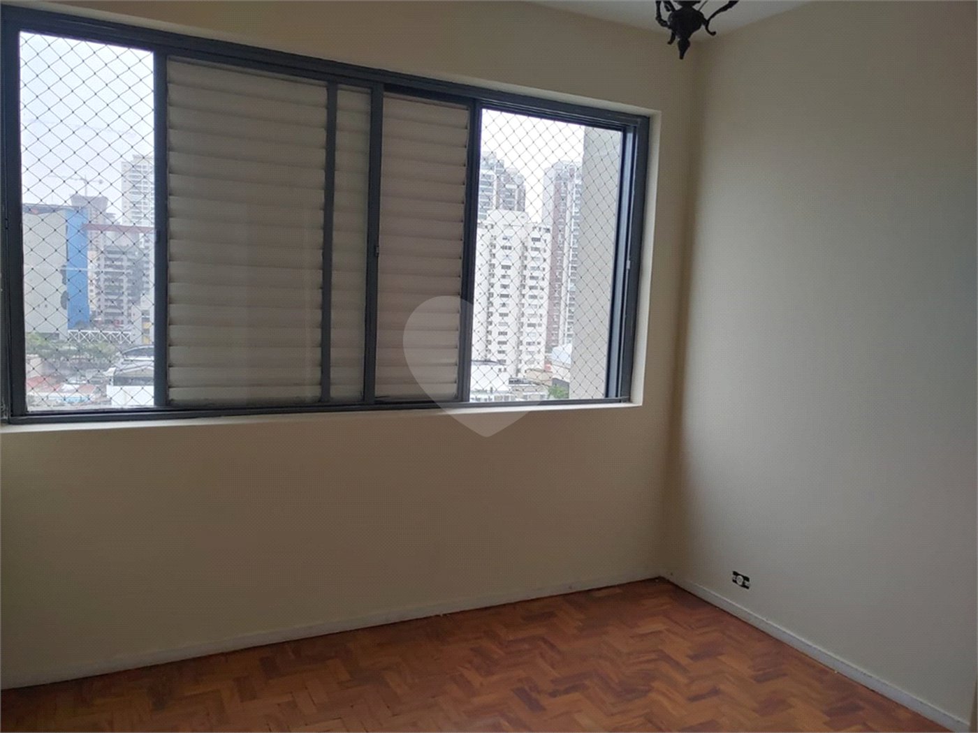 Apartamento à venda com 3 quartos, sendo 1 suíte, em Vila Mariana, São Paulo, SP