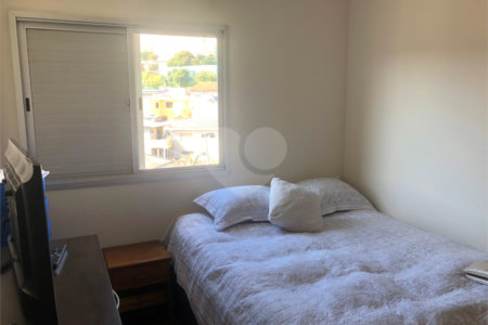Apartamento à venda com 3 quartos, sendo 1 suíte, em Jardim Mariliza, São Paulo, SP