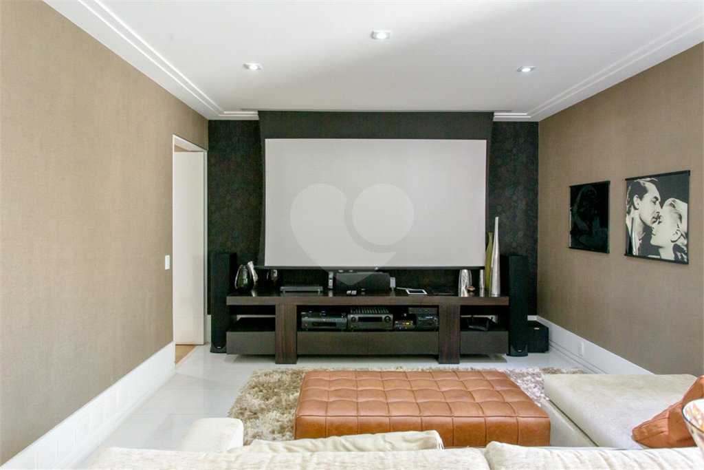 Apartamento à venda com 4 suítes em Vila Suzana, São Paulo, SP