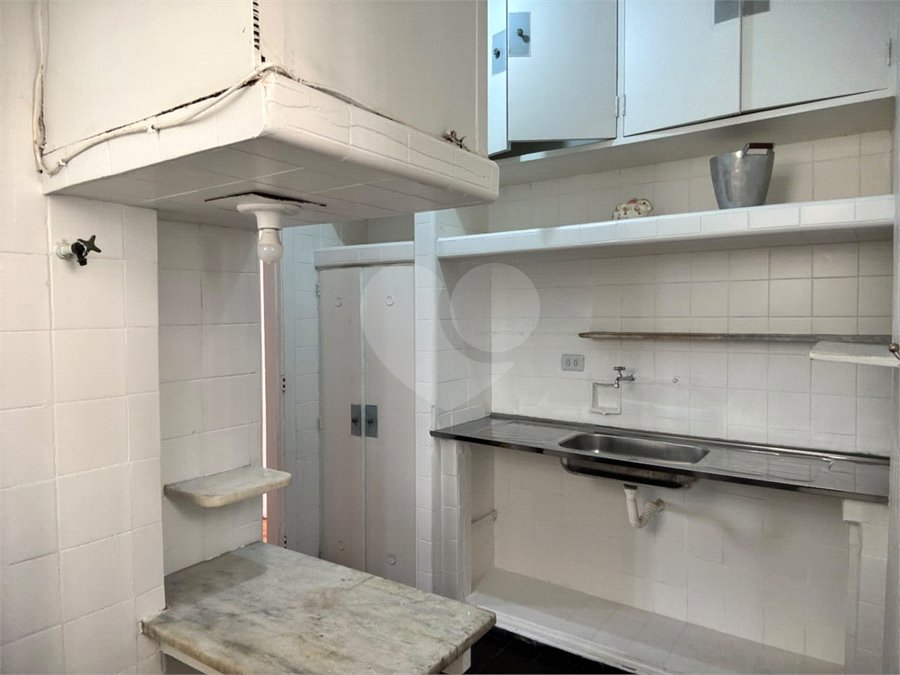 Apartamento à venda com 2 quartos, sendo 1 suíte, em Lagoa, Rio de Janeiro, RJ