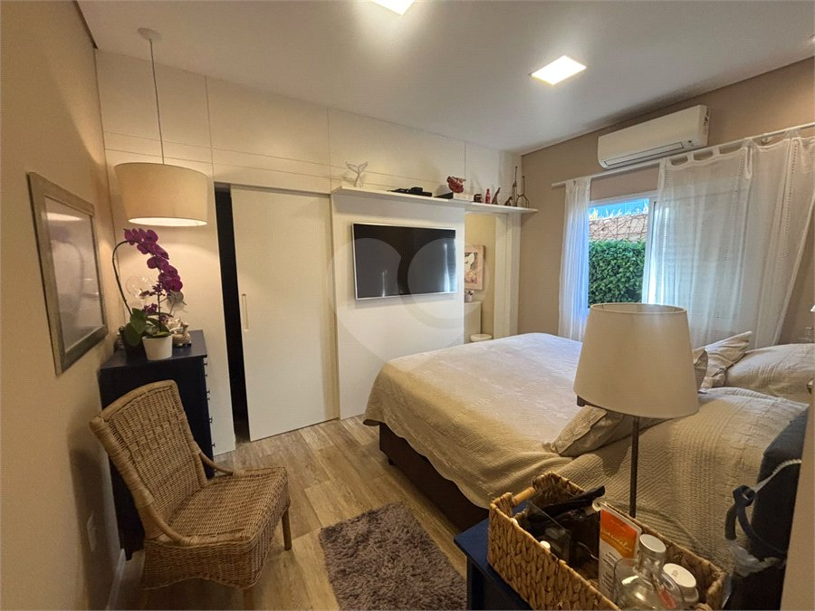 Casa à venda com 3 suítes no condomínio Residencial Chácara Ondina, Sorocaba - SP