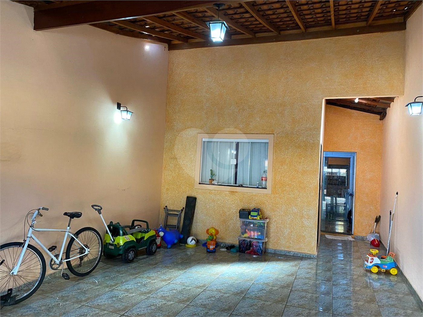 Vende-se casa no Jardim Paulistano 02 dormitórios