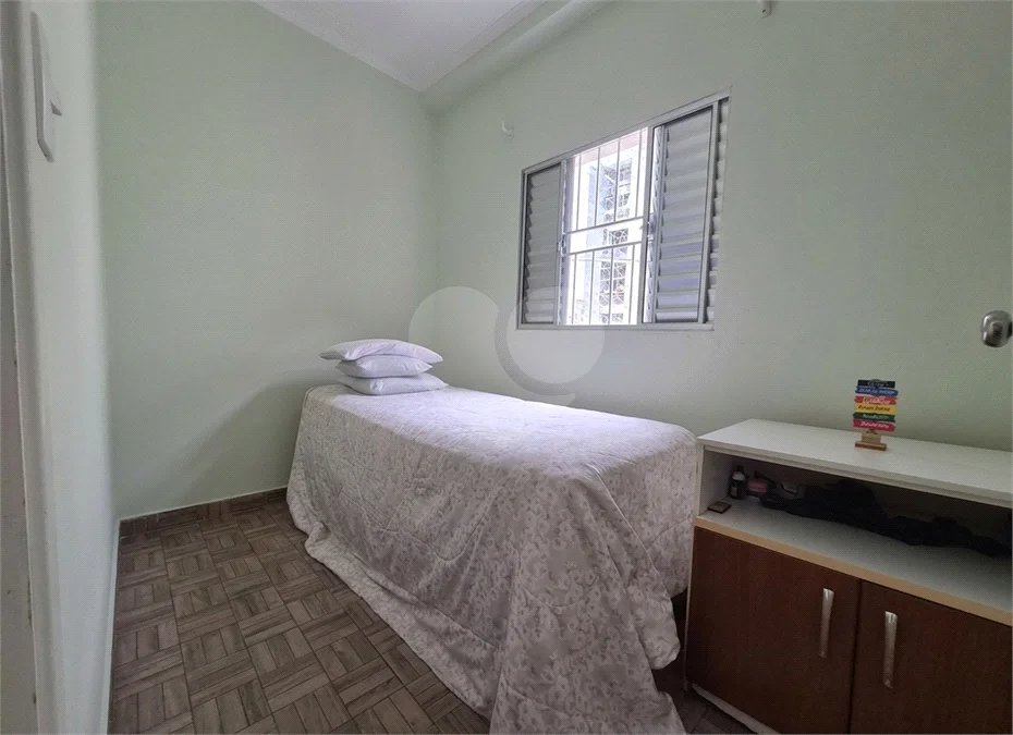 Casa de vila com 3 dormitórios sendo 2 suítes em Santana
