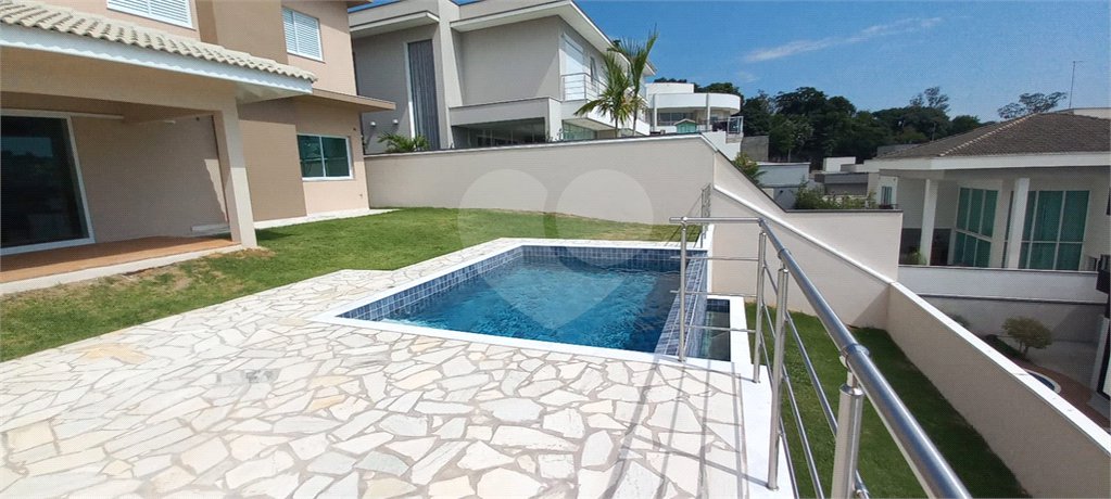 Casa à venda com 3 suítes em Santa Isabel, Louveira, SP