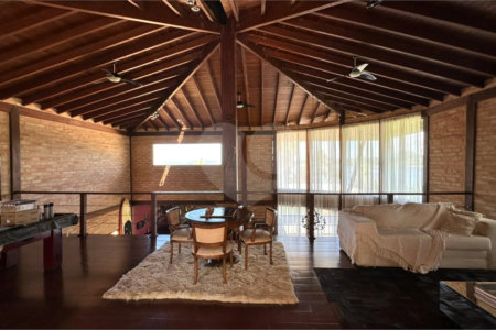 Casa para venda no Condomínio Vivenda do Broa.