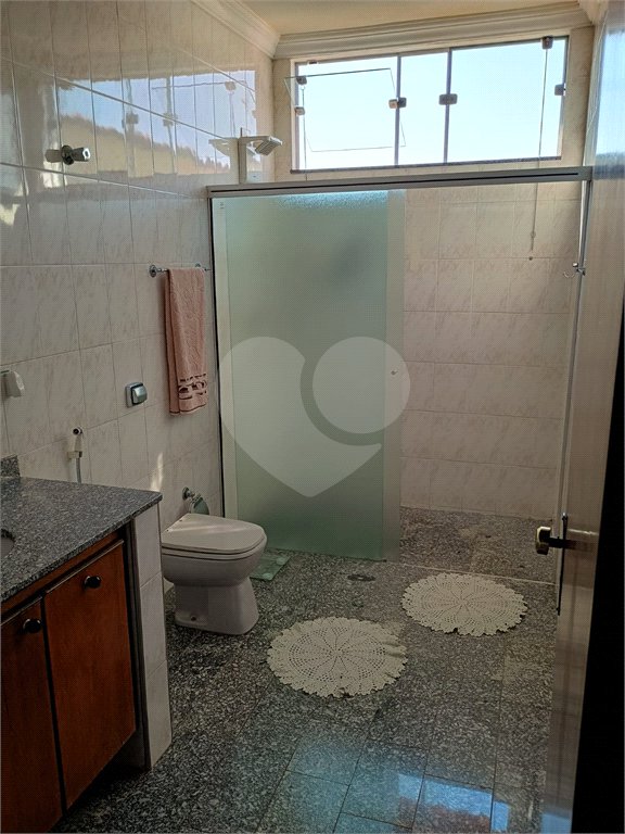 Sobrado com 3 quartos à venda com área gourmet completa e 5 vagas de garagem – Santa Marta - São Carlos/SP