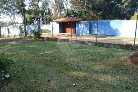 Terreno 200 m² com piscina e churrasqueira no Jardim Estância Brasil