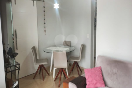 Apartamento com 67m², 3 quartos, garagem, à venda no Jardim Marajoara.