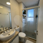 Apartamento com 2 dormitórios, 2 vagas e depósito privativo na Vila Mariana