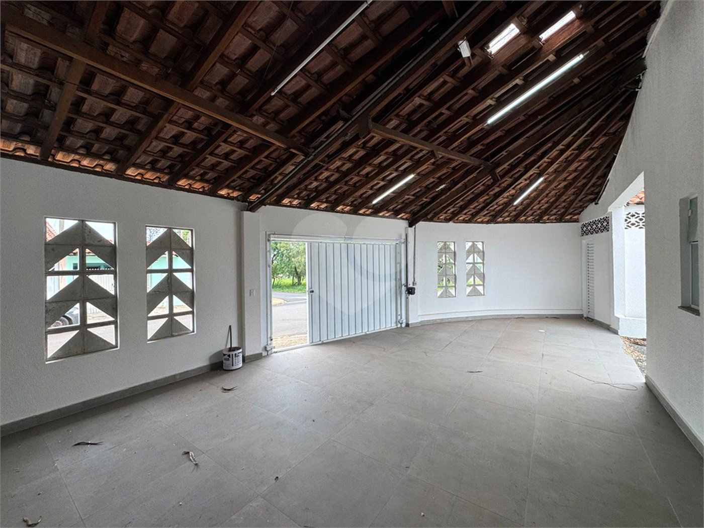 Casa á venda, com 03 Dormitórios, no Bairro Parque Primavera em São Carlos.