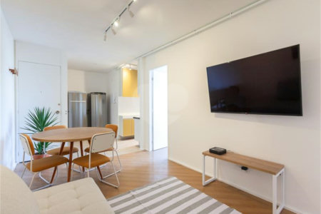 Apartamento à venda com 4 quartos, sendo 1 suíte, em Vila Olímpia, São Paulo, SP