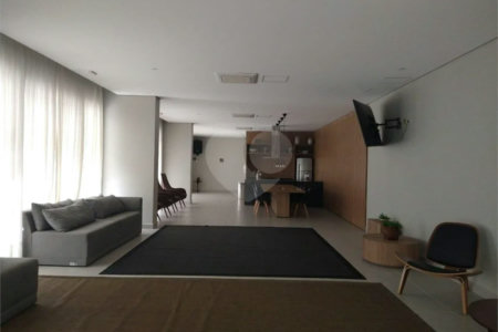 Condominio Clube apto 02 dormitórios(reversível para 03, sendo 01 suíte com 1 vaga.