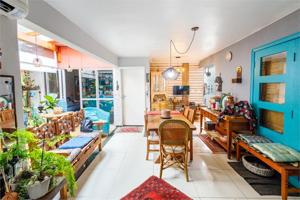 Casa à venda com 4 quartos, sendo 2 suítes, em Brooklin, São Paulo, SP