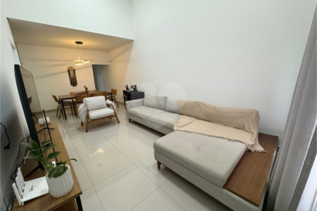 Casa à venda com 3 quartos, sendo 1 suíte, no condomínio Jardim Guarujá, Salto - SP