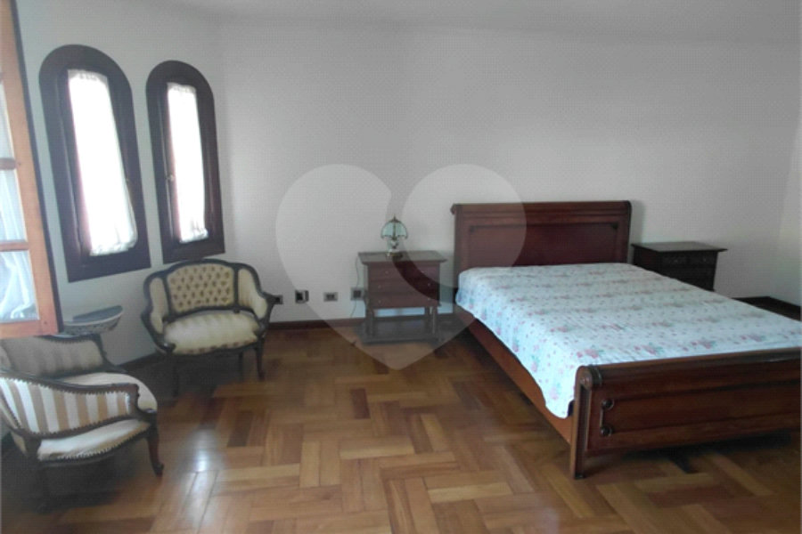 Casa à venda com 4 suítes no condomínio Ville Bourghese, São Paulo - SP