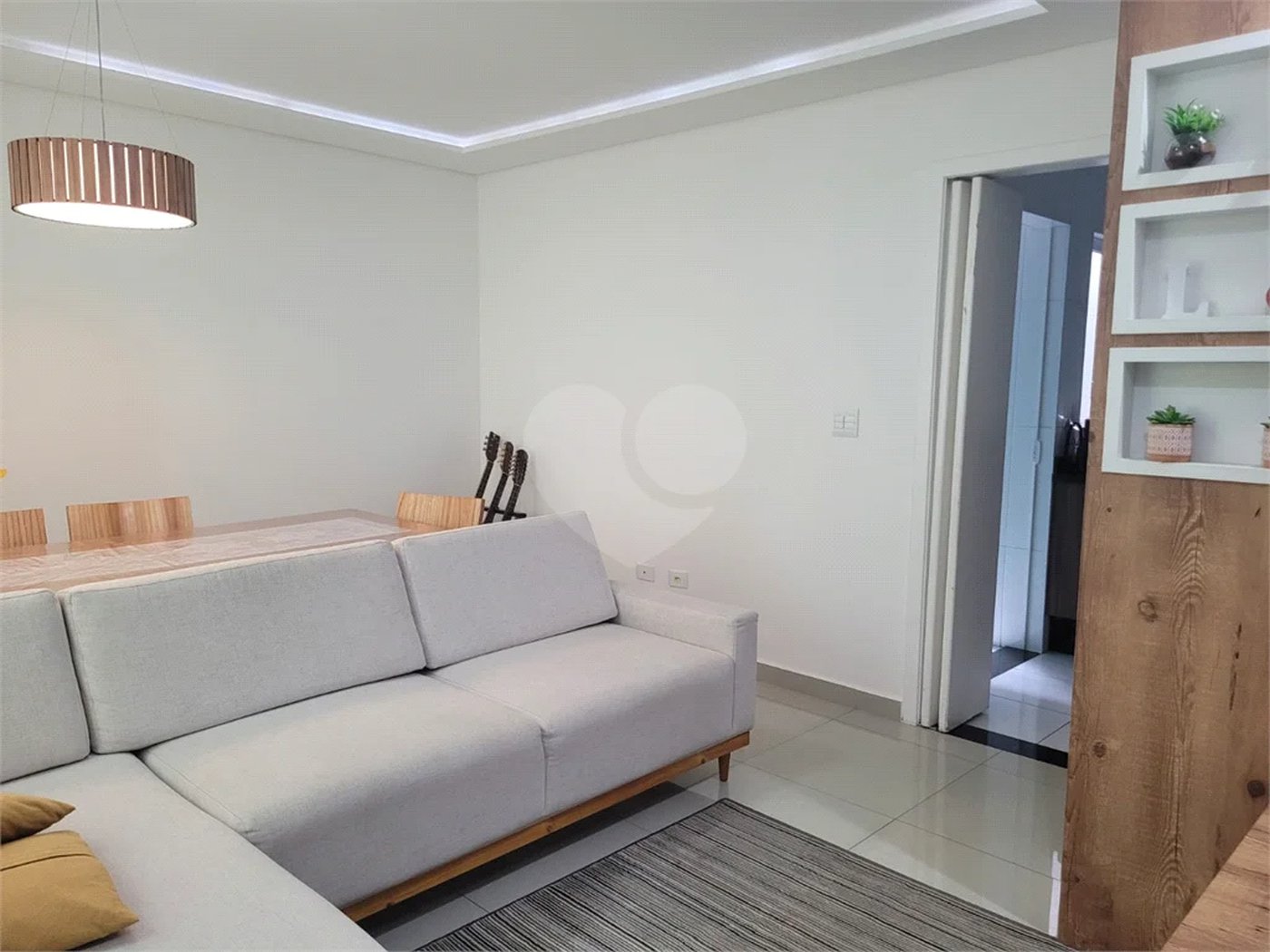 Casa à venda com 3 quartos, sendo 1 suíte, no condomínio Residencial Isabel, São Paulo - SP