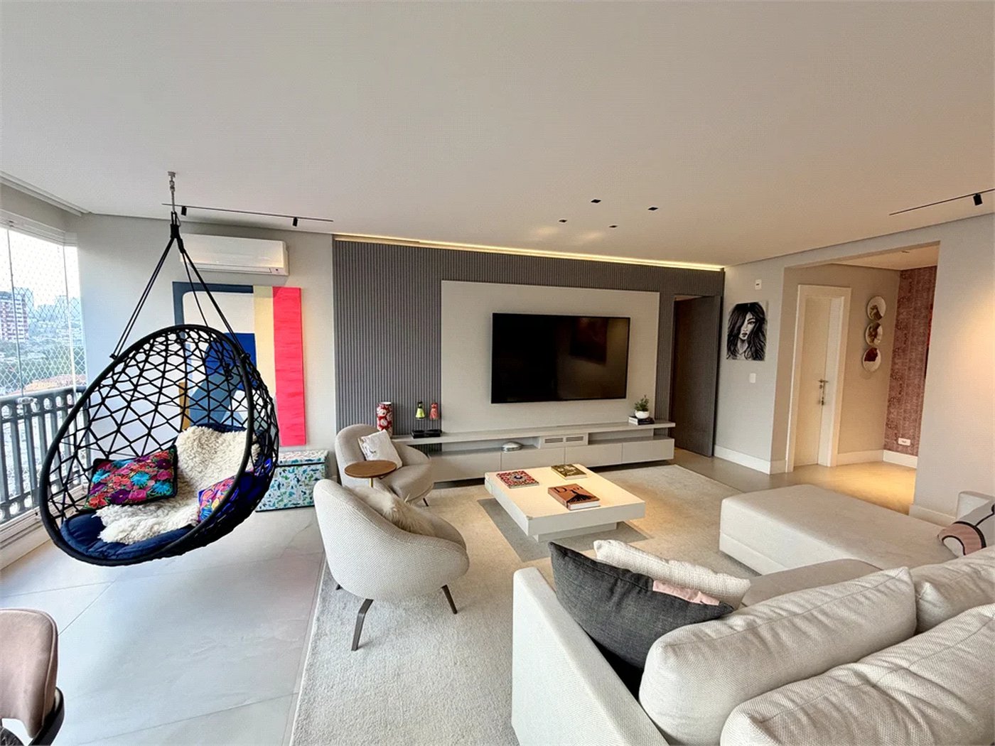 Apartamento à venda com 3 suítes em Vila Romana, São Paulo, SP