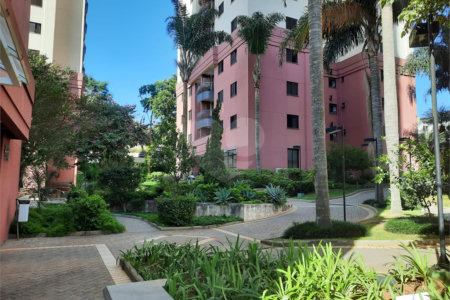 Apartamento à venda com 3 quartos, sendo 1 suíte, em Jardim Marajoara, São Paulo, SP