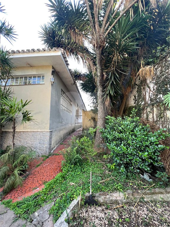 Casa à venda com 4 quartos, sendo 1 suíte,  em Jardim Colombo, São Paulo, SP